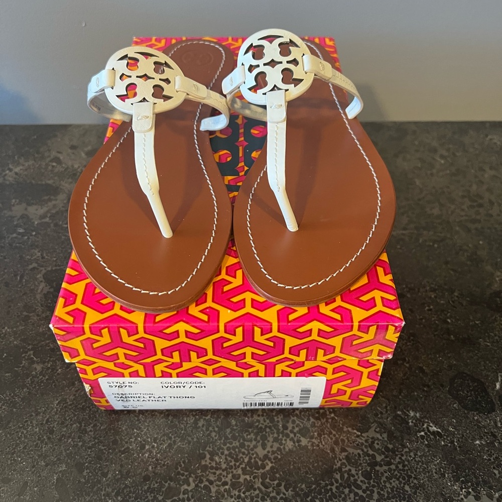 Tory Burch- 57075 Gabriel Flat Thong Sandals Pre-Owned US Sz 9.5